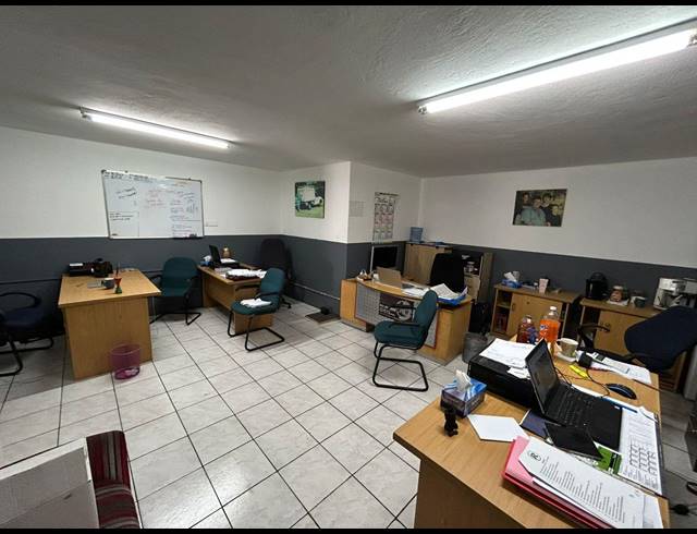486M² WAREHOUSE TO LET IN SPARTAN